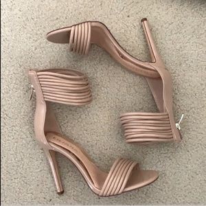 💫New! Liliana Patent leather nude sandals